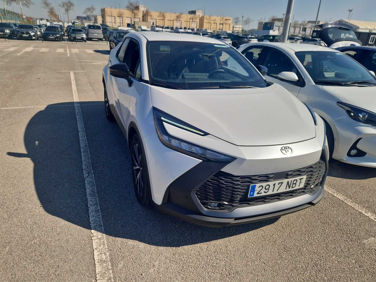 Toyota C-HR 1.8 Advance Hybrid 140 - foto 2