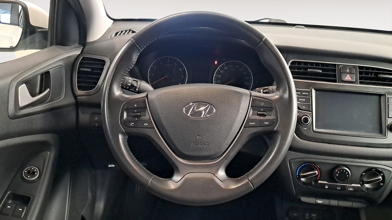 Hyundai i20 FL 5P MPI 1.2 75CV ESSENCE LE - foto 10