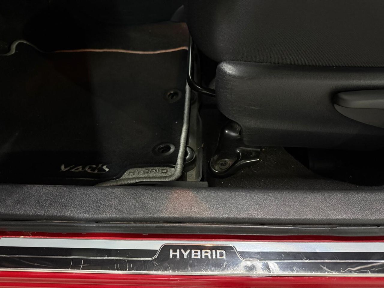 Toyota Yaris Yaris 1.5 Hybrid Advance - foto 23