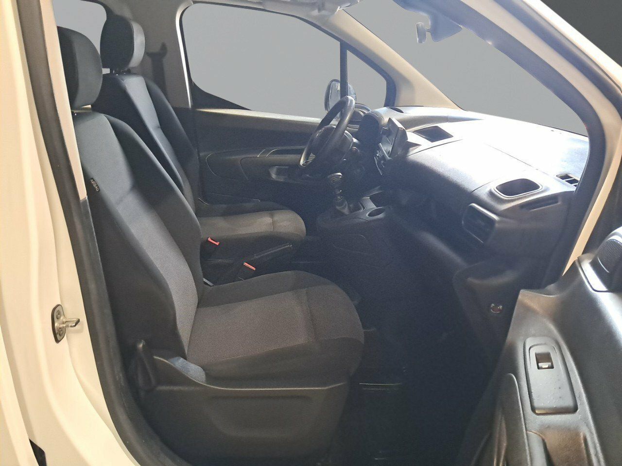 Toyota Proace City combi 1.5D 75kW (100CV) GX L1 - foto 10