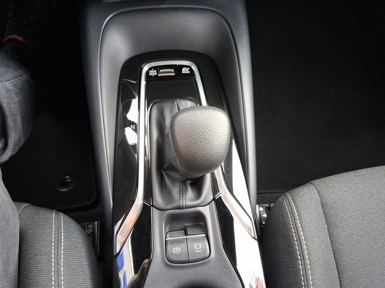 Suzuki Swace 1.8 GLE Hybrid - foto 18