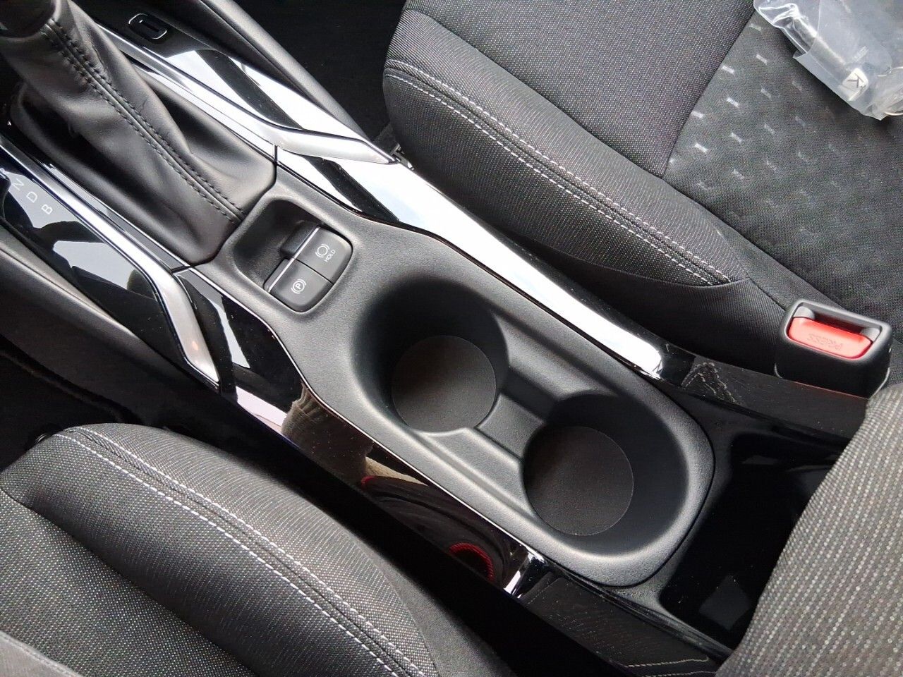 Suzuki Swace 1.8 GLE Hybrid - foto 22