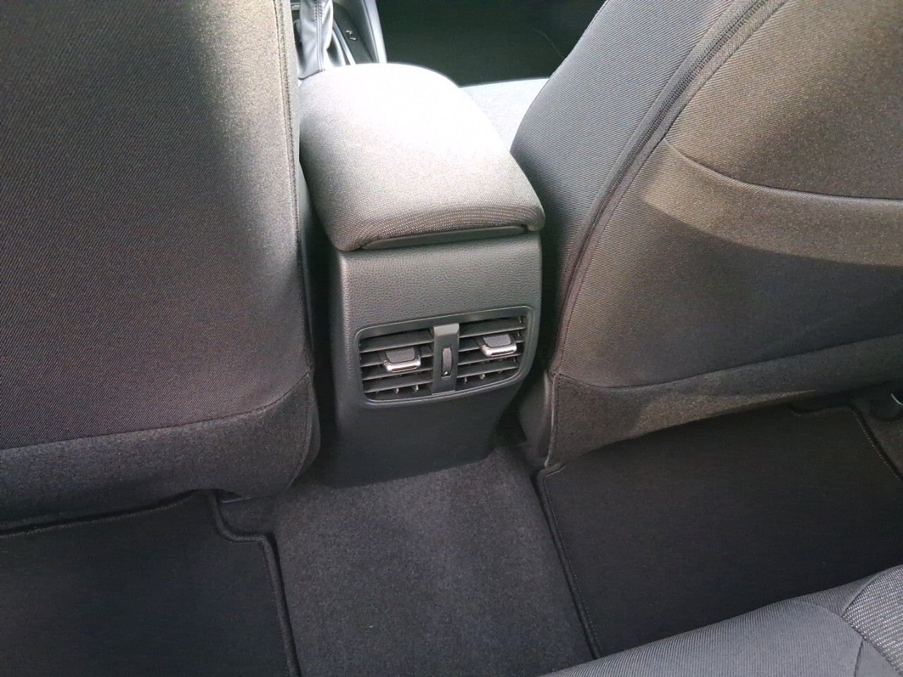 Suzuki Swace 1.8 GLE Hybrid - foto 21