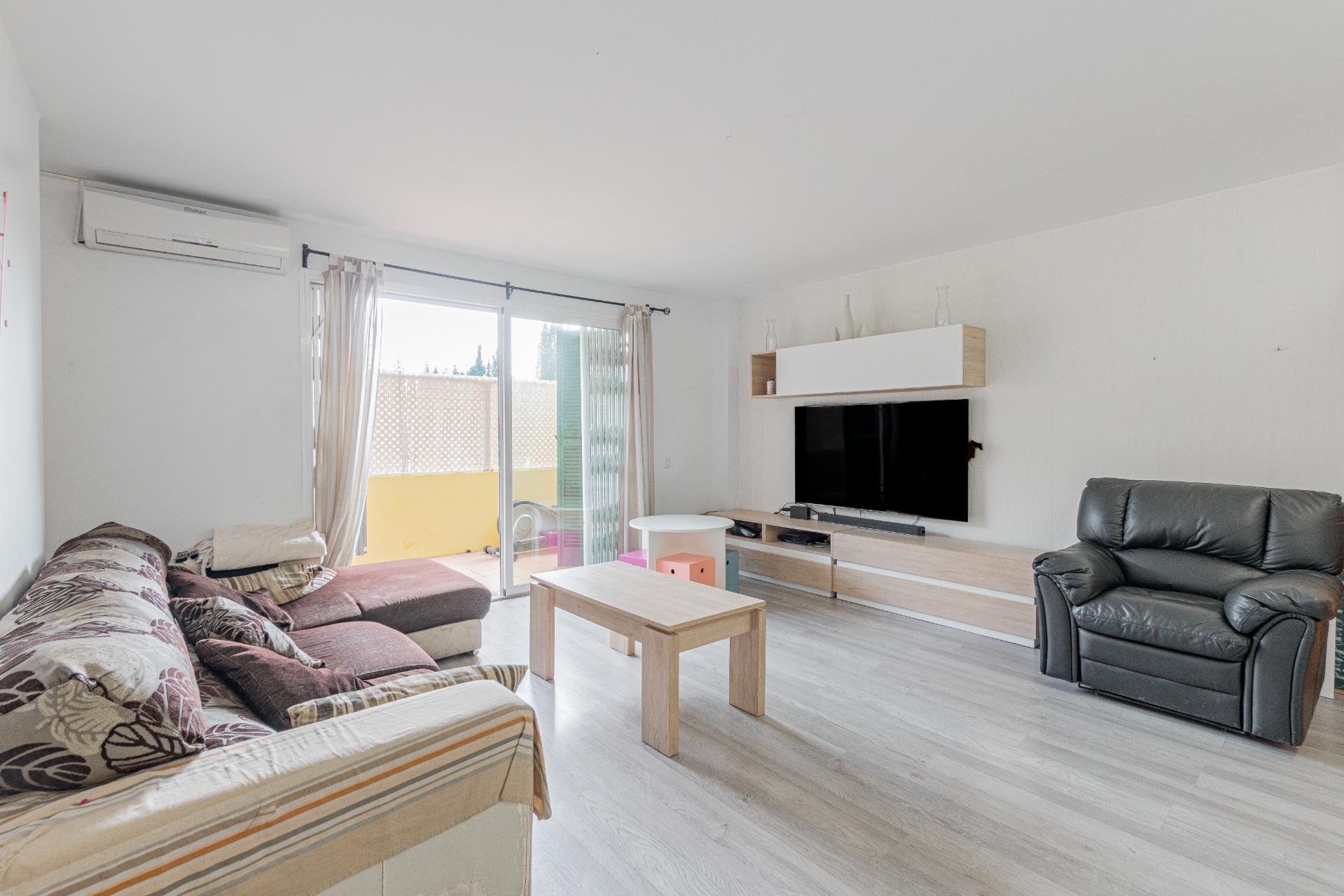 PLANTA BAJA CON TERRAZA, PARKING, TRASTERO Y ASCENSOR, EN S´