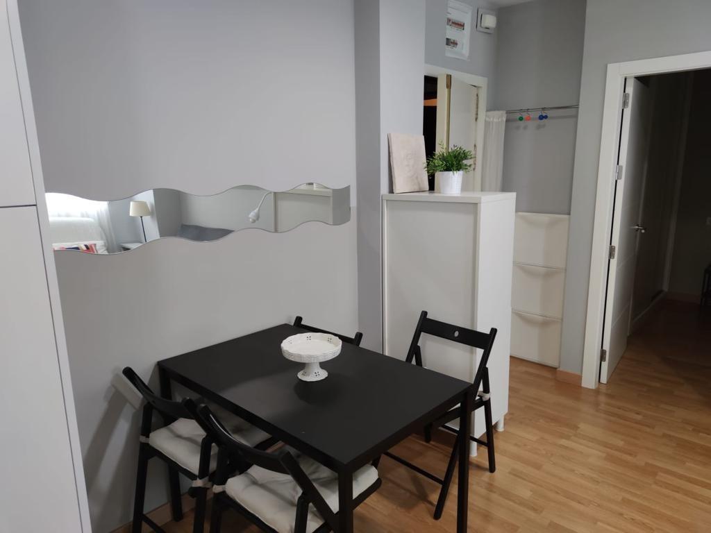 Los Remedios. Coqueto apartamento amueblado se alquila. Todo - foto 8