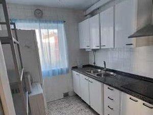 PERSONAS DE PASO. Macarena, junto al centro. Excelente vivie - foto 3