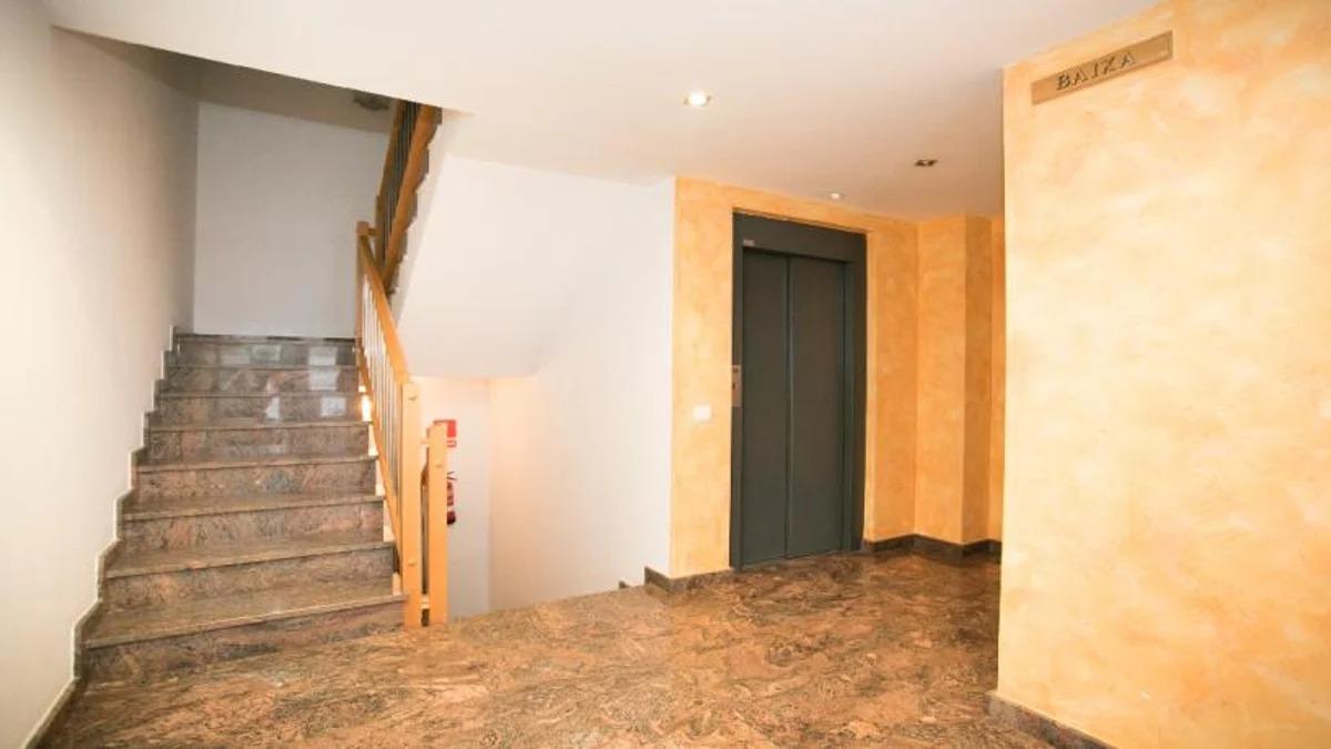 SE VENDE PISO ALQUILADO EN ALCARRAS - foto 11