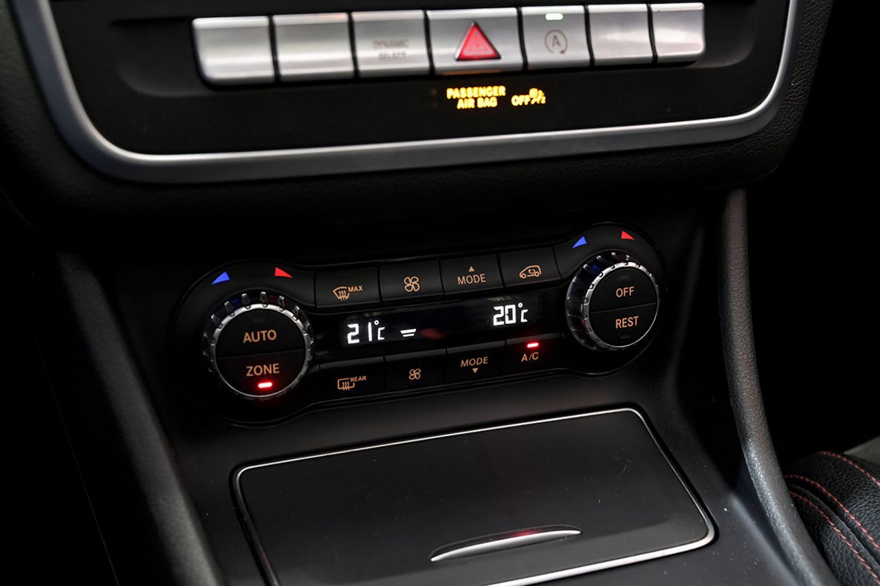 Mercedes GLA MERCEDES-BENZ  GLA 220 d - foto 32