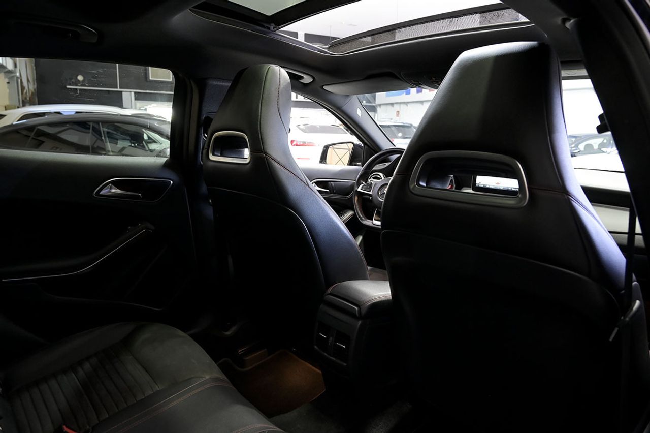 Mercedes GLA MERCEDES-BENZ  GLA 220 d - foto 14