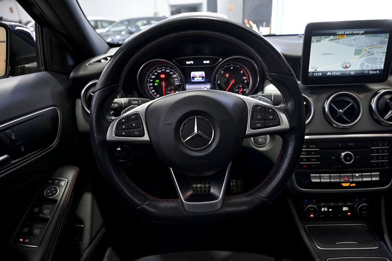 Mercedes GLA MERCEDES-BENZ  GLA 220 d - foto 38