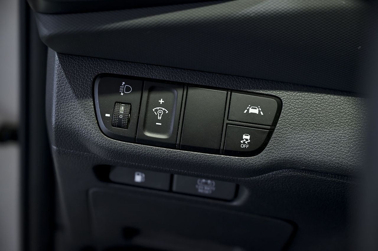 Hyundai IONIQ 1.6 GDI HEV Klass DCT - foto 22