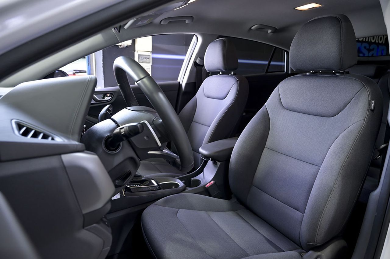 Hyundai IONIQ 1.6 GDI HEV Klass DCT - foto 23