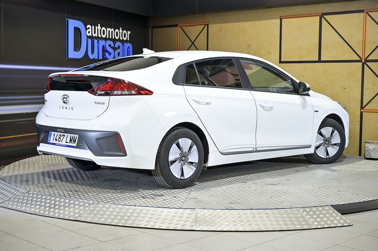 Hyundai IONIQ 1.6 GDI HEV Klass DCT - foto 34