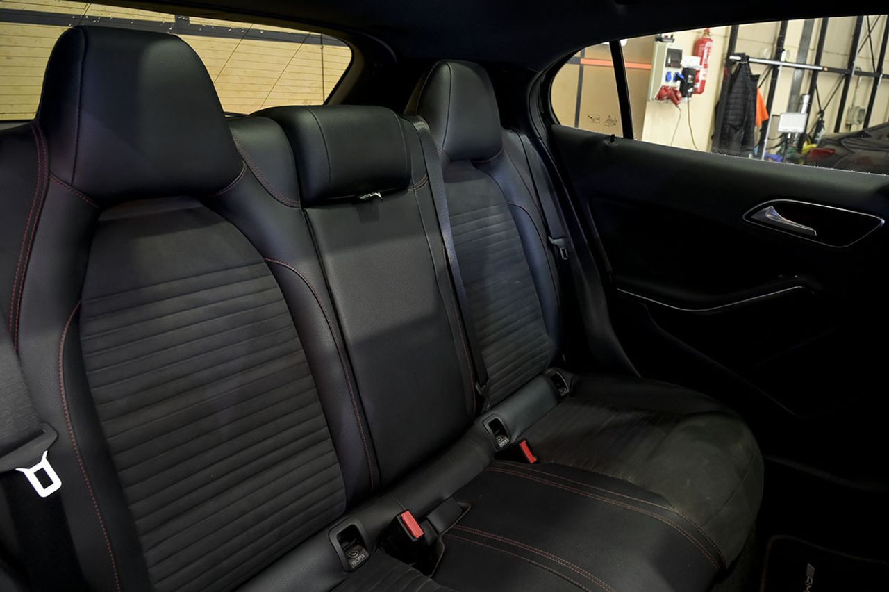 Mercedes GLA MERCEDES-BENZ  GLA 220 d - foto 17