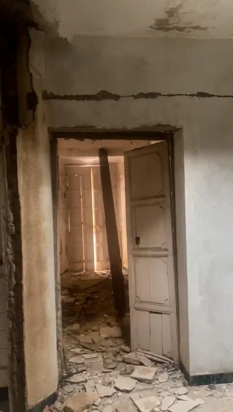 Gran vivienda para reformar de unos 800 m2 en el centro de C - foto 3