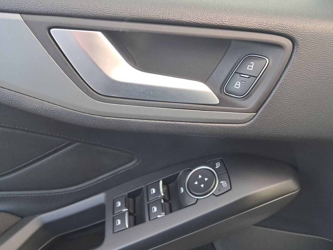 Ford Focus 1.5 Ecoblue 70kW Trend - foto 33