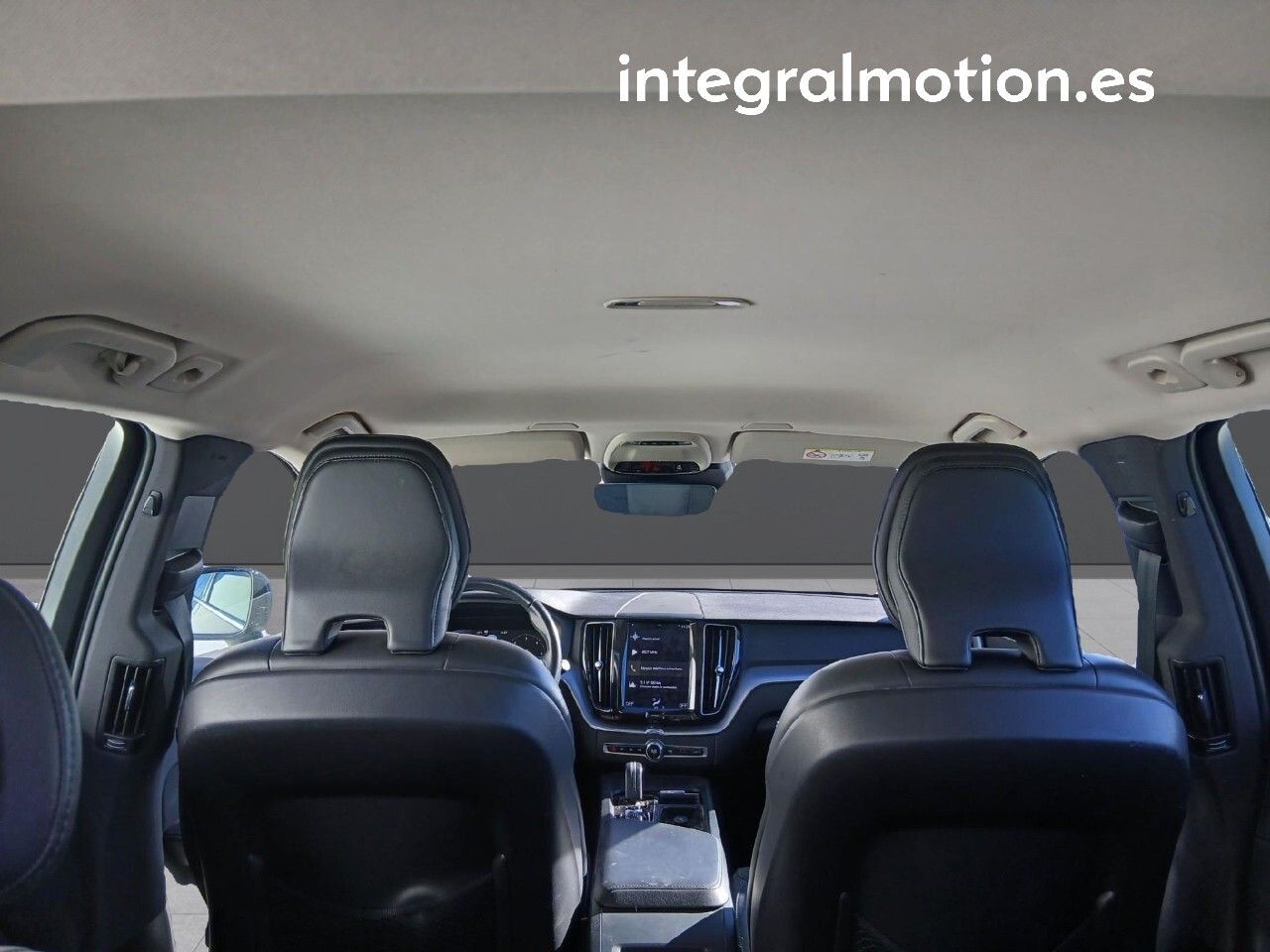 Volvo XC60 2.0 B4 D AWD Momentum Pro Auto - foto 10