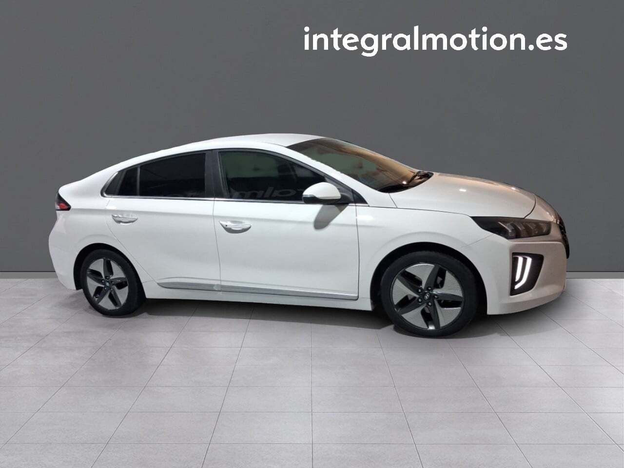 Hyundai IONIQ 1.6 GDI HEV Tecno DCT - foto 26