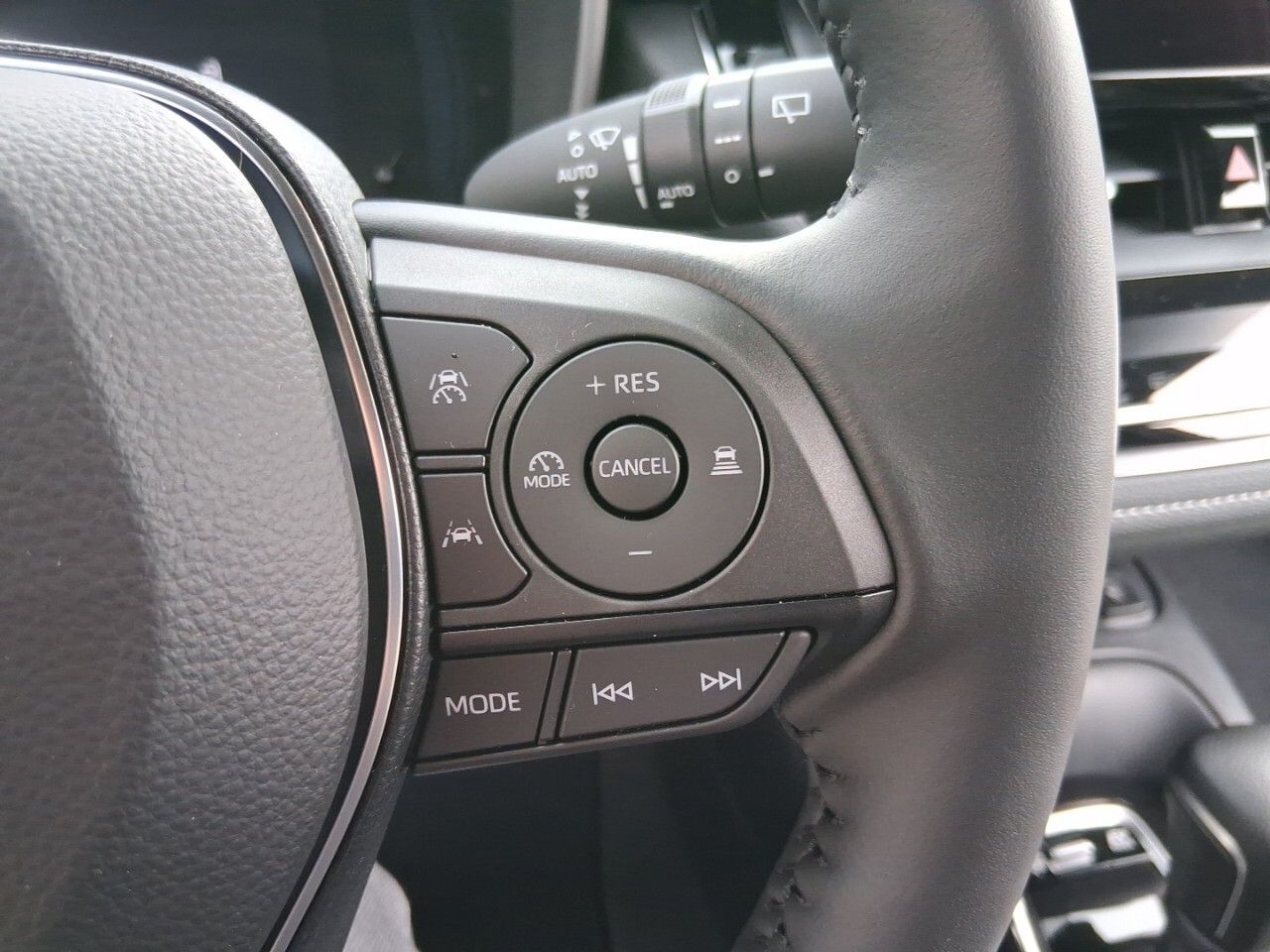 Suzuki Swace 1.8 GLE Hybrid - foto 13