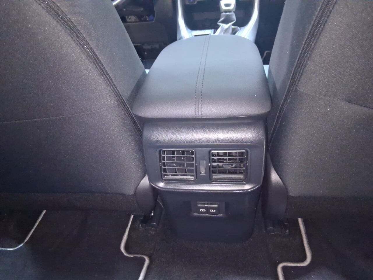 Toyota Rav4 2.5l 220H Advance - foto 21