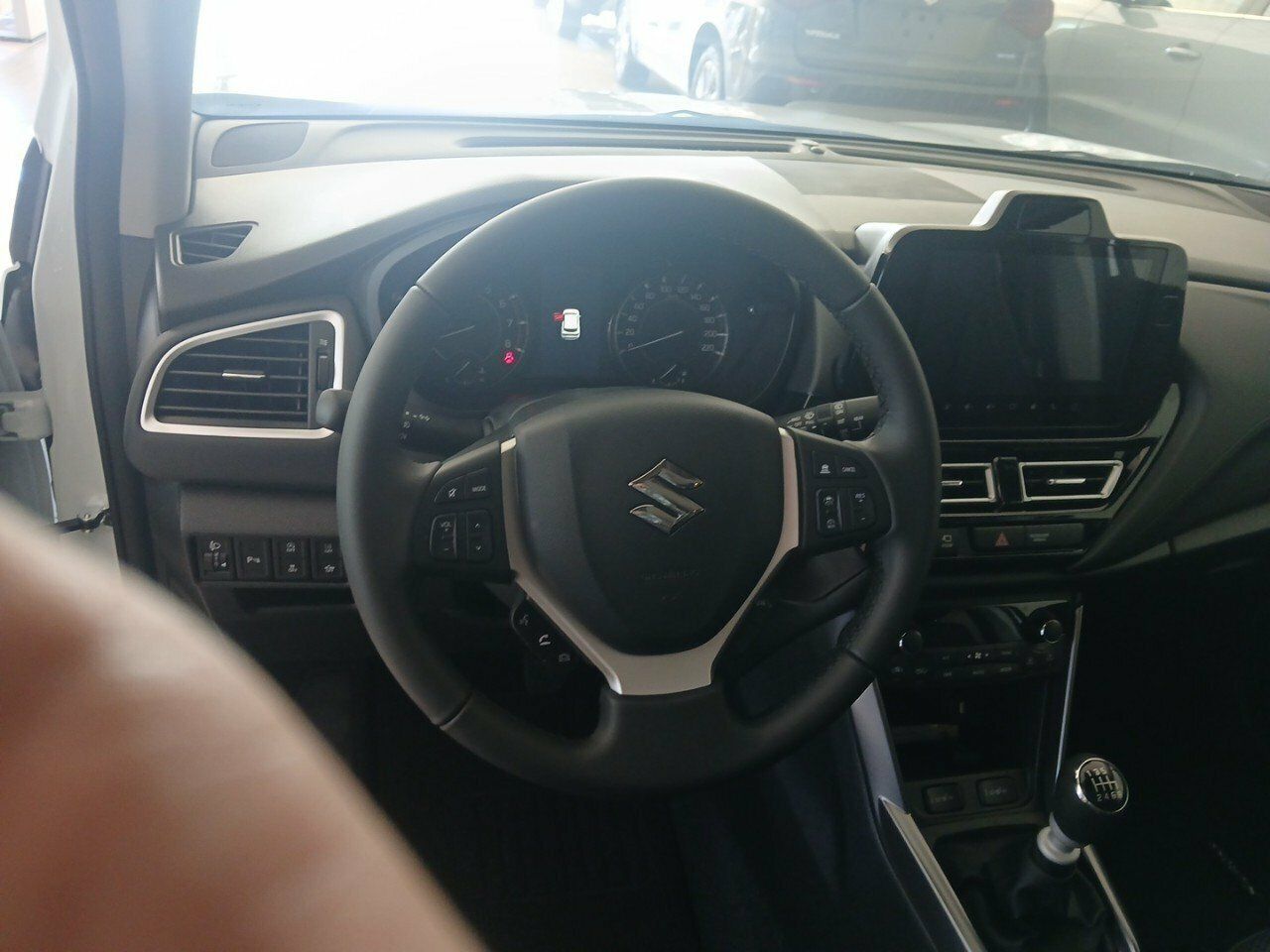 Suzuki SCross 1.4T S3 Mild Hybrid - foto 11