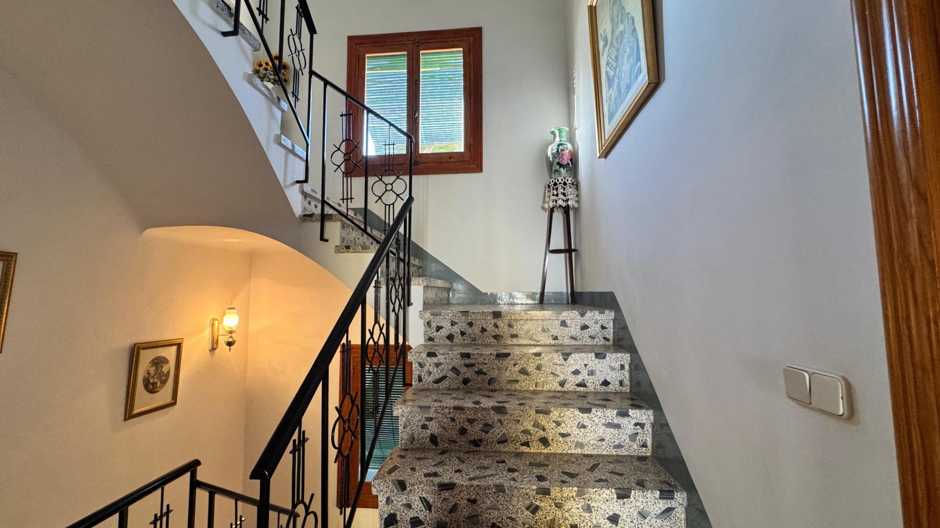 Casa en Dúrcal – Gran vivienda con múltiples posibilidades,  - foto 38