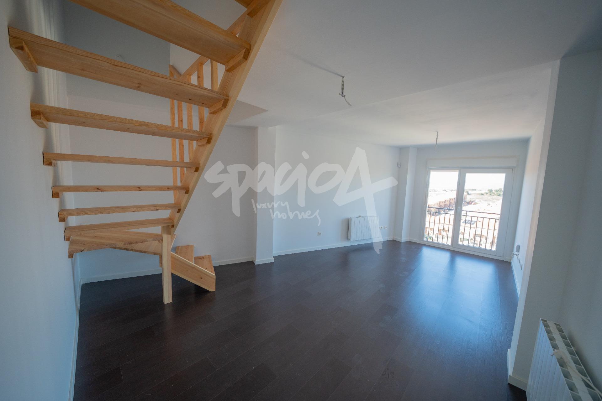 Diseño, Amplitud y Luz Natural en Dúplex Exterior a Estrenar