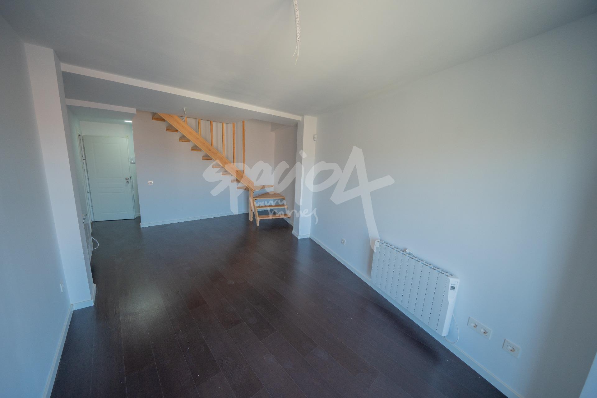 Diseño, Amplitud y Luz Natural en Dúplex Exterior a Estrenar - foto 4