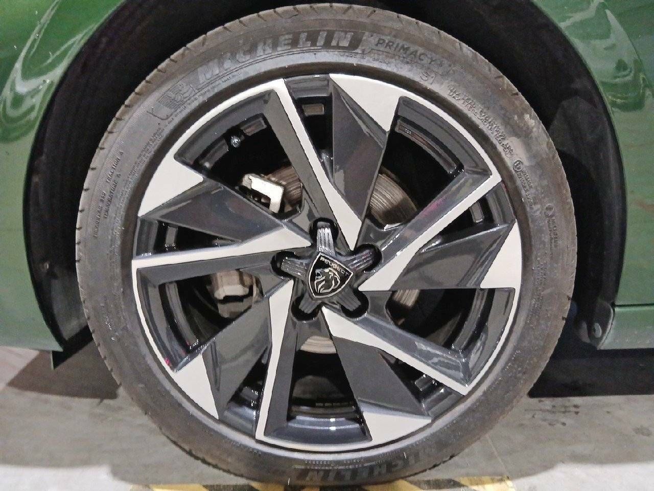 Peugeot 308 5P  PureTech 130 S&S MAN Allure - foto 11