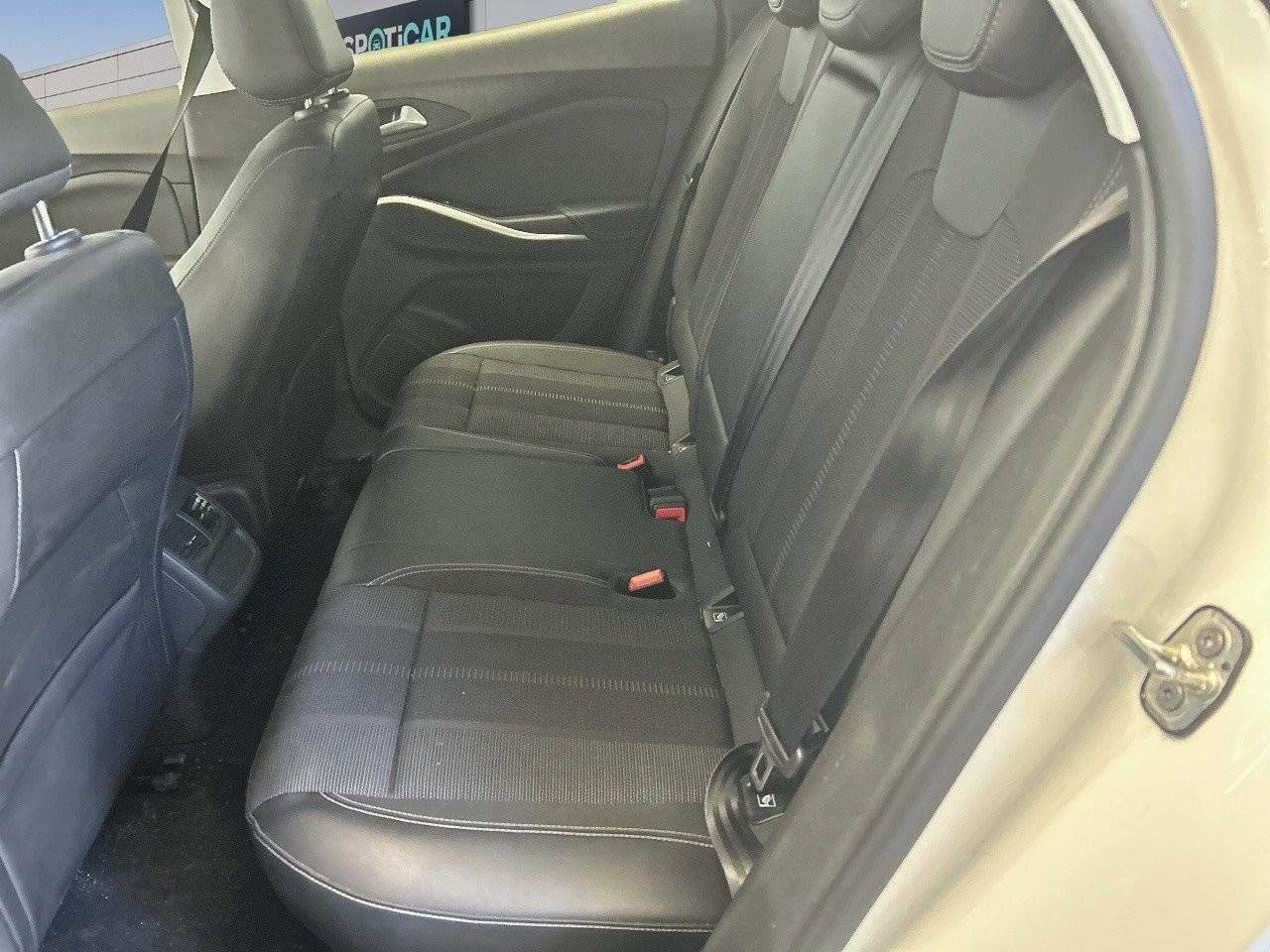 Opel Grandland 1.2T XHT MT6 S/S GS - foto 10