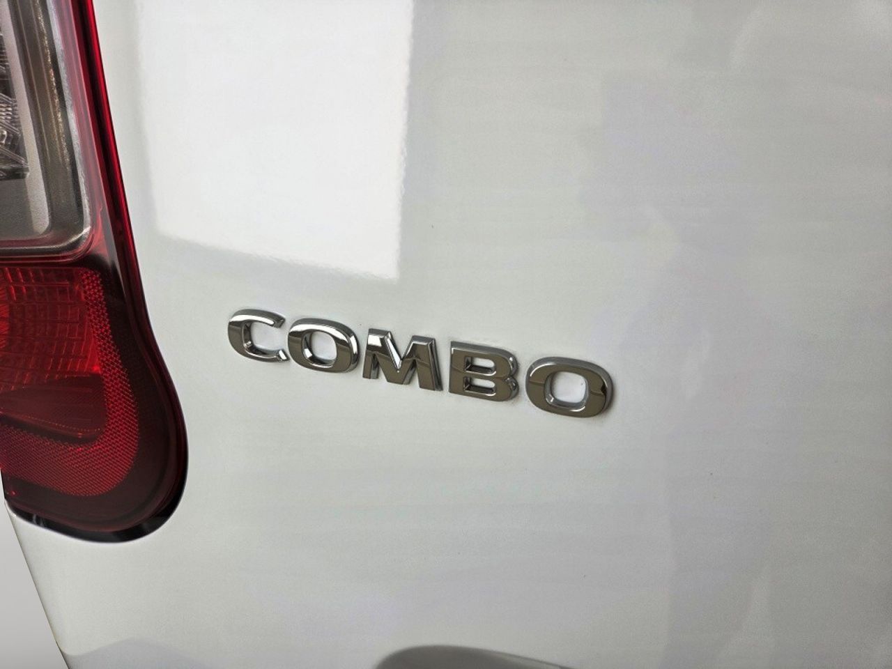 Opel Combo Cargo EDITION N1 1.5TD 100CV S&S MT6 ?6.4 SWB 4P - foto 19