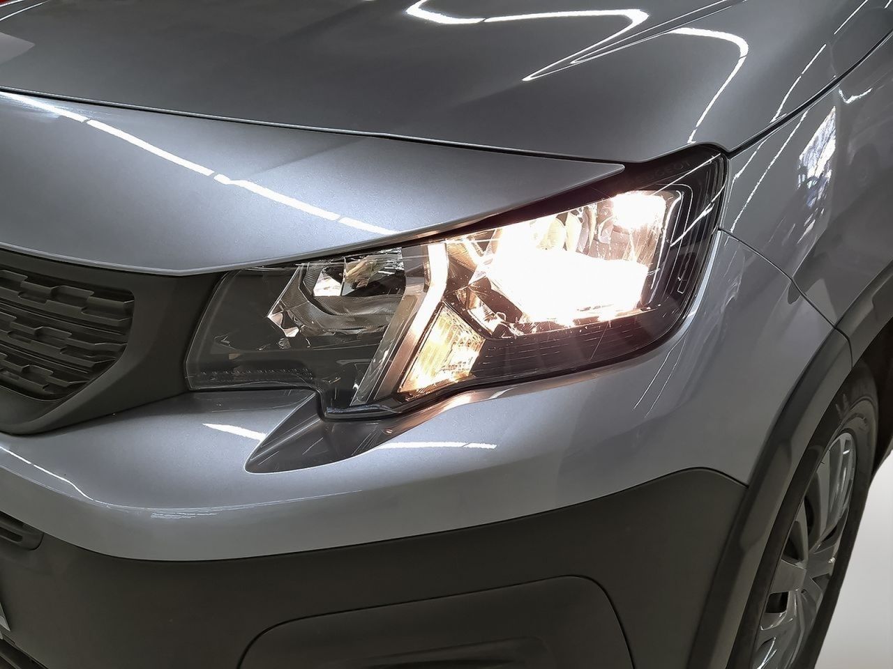 Peugeot Rifter E-RIFTER ACTIVE PACK BEV STANDARD 100KW 136CV - foto 30