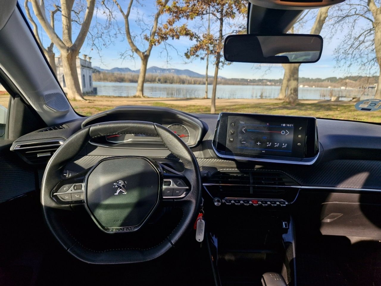 Peugeot 208 Active - foto 19