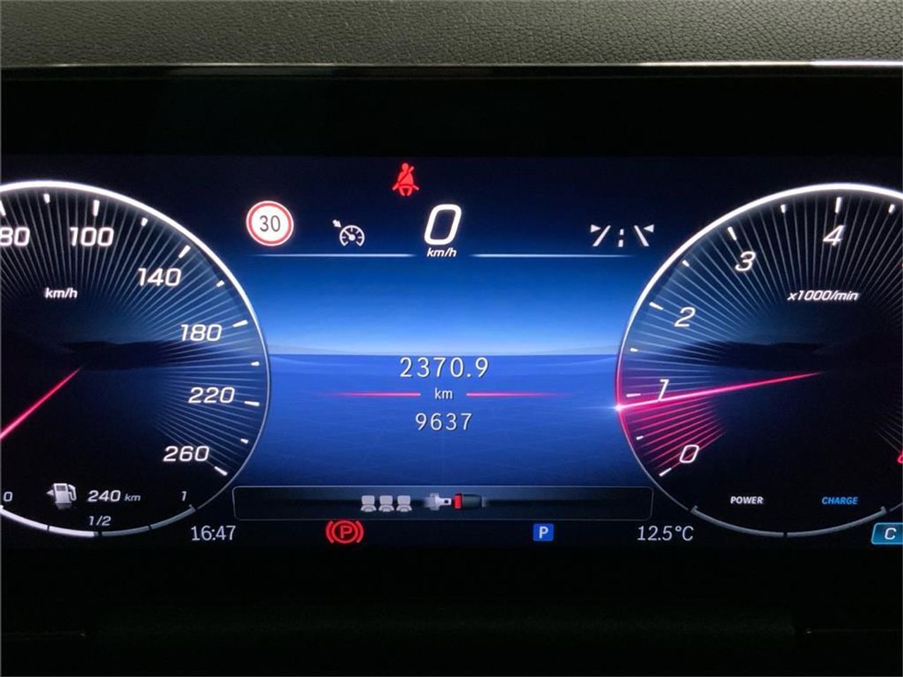 Mercedes GLA 200 - foto 20