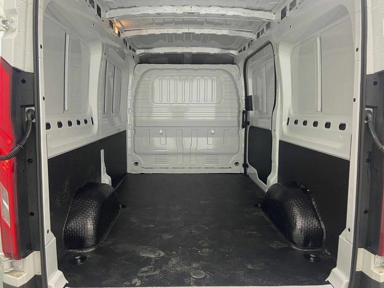 Maxus Deliver 9 L3H2 FWD 11,6 M3 - VEHÍCULO NUEVO - foto 9