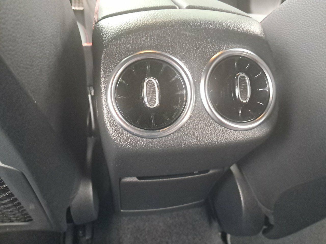 Mercedes CLA CLA 200 D DCT Shooting Brake - foto 21