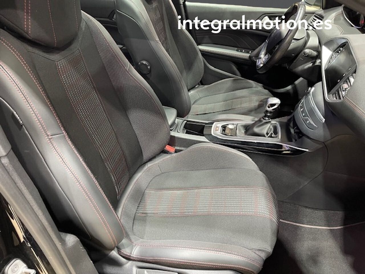 Peugeot 308 5p GT Line 1.2 130CV - foto 18