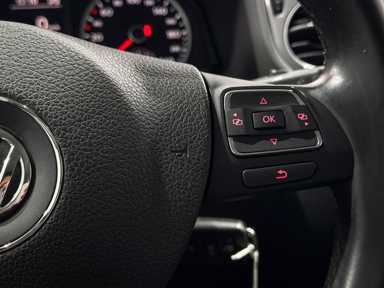 Volkswagen Tiguan Tiguan Sport 2.0 TDI 140 CV BMT 4Motion - foto 23