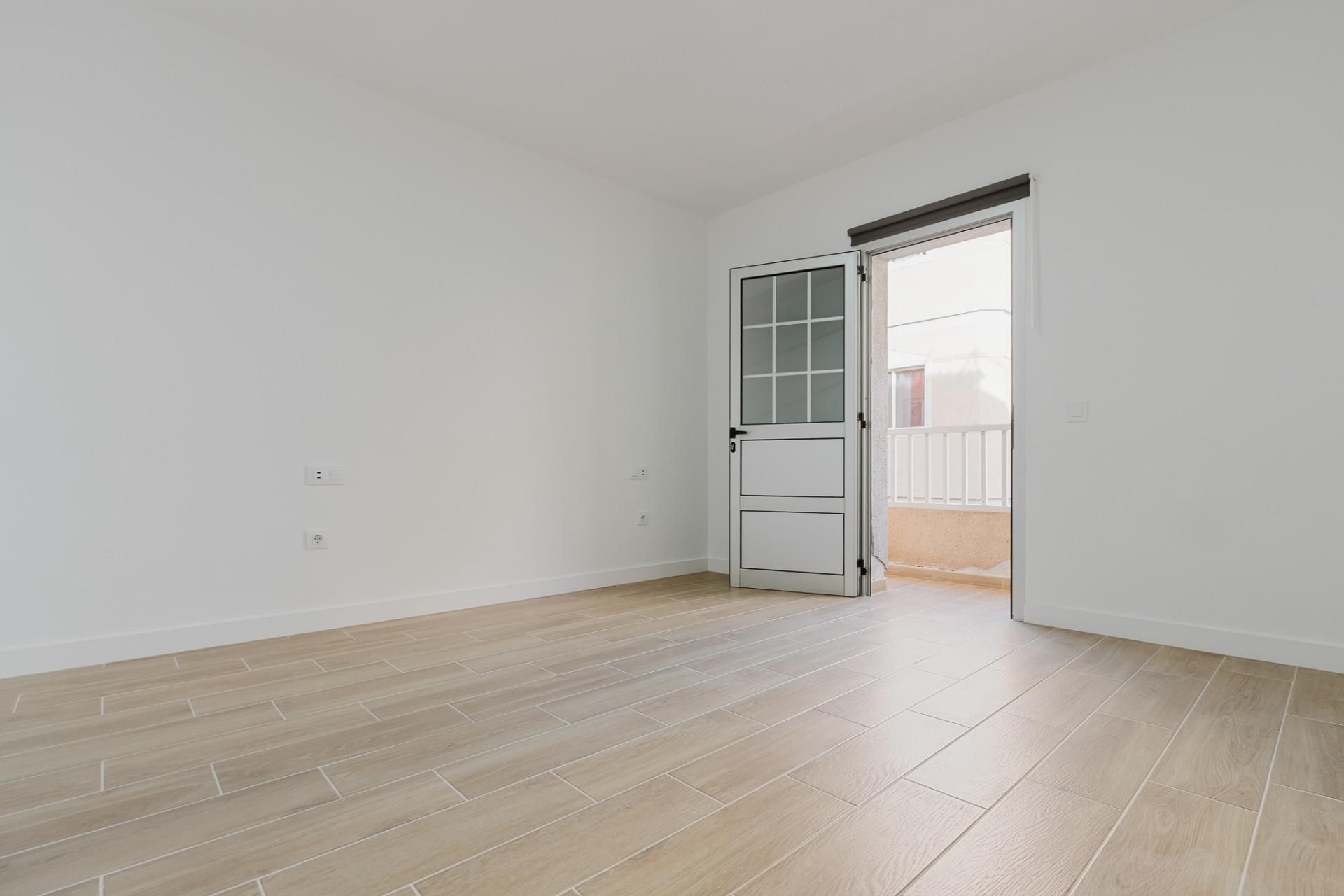 SE ALQUILA PISO RECIÉN REFORMADO EN SCHAMANN - foto 8