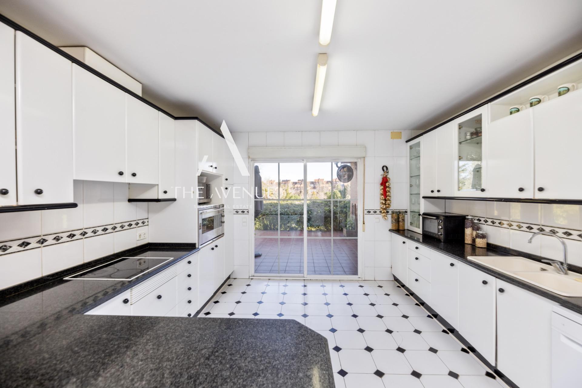 Chalet independiente de 1.000 m2 en Monte Rozas - foto 17