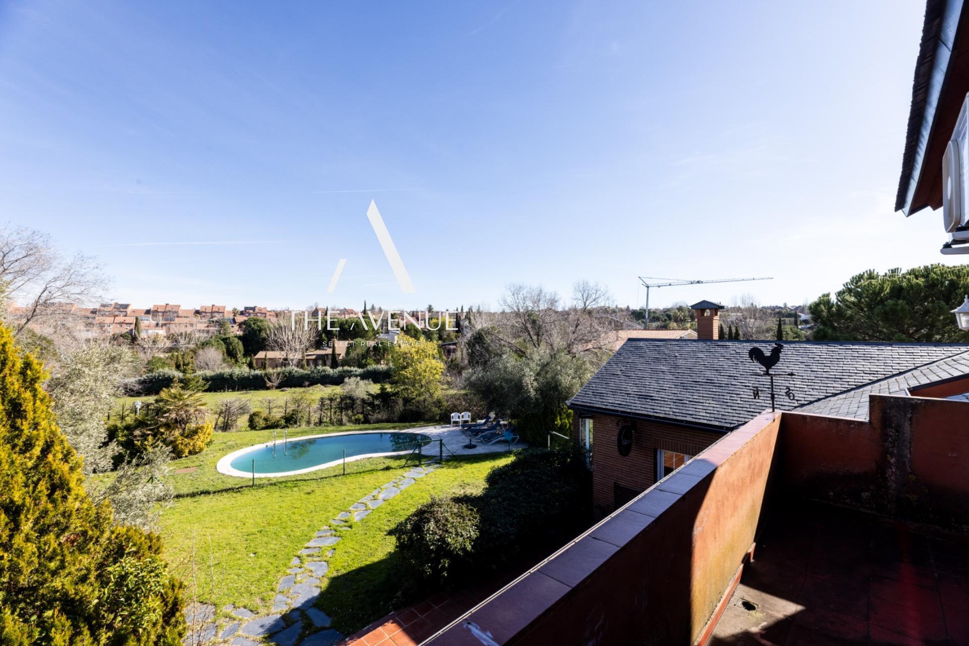 Chalet independiente de 1.000 m2 en Monte Rozas - foto 33