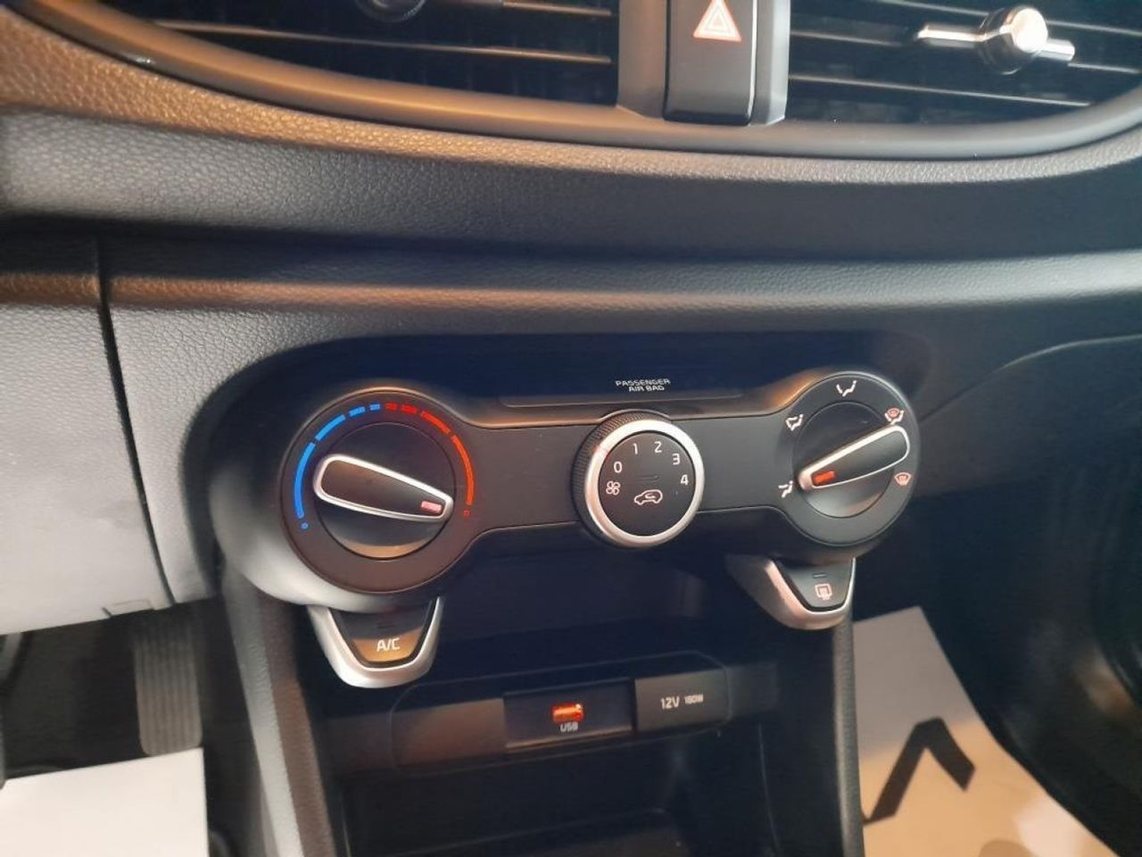 Kia Picanto 1.0 DPi 49kW (67CV) Concept Pack Comfort - foto 19