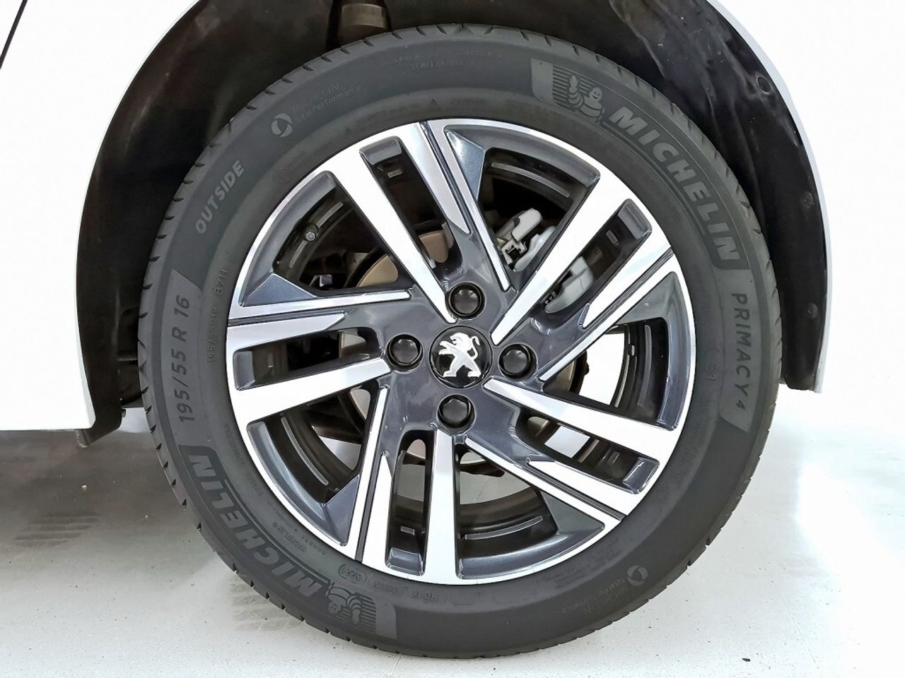 Peugeot 208 BlueHDi 73kW (100CV) Allure - foto 11