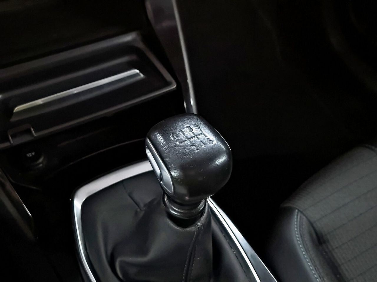 Peugeot 208 BlueHDi 73kW (100CV) Allure - foto 27