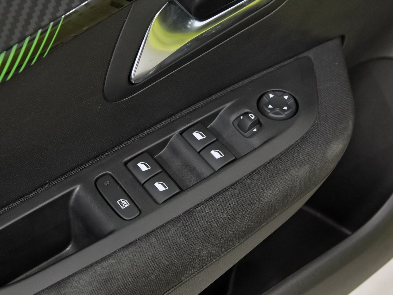 Peugeot 208 Active Puretech 100 - foto 13