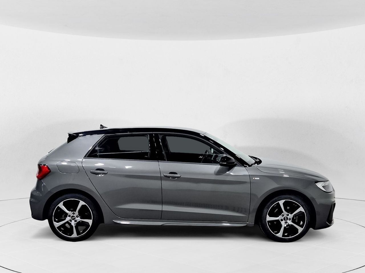 Audi A1 Sportback Adrenalin 30 TFSI 81kW S tron - foto 3