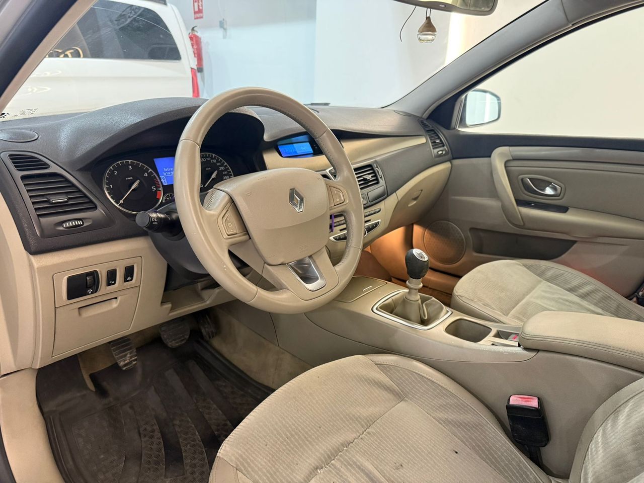 Renault Laguna Emotion - foto 11