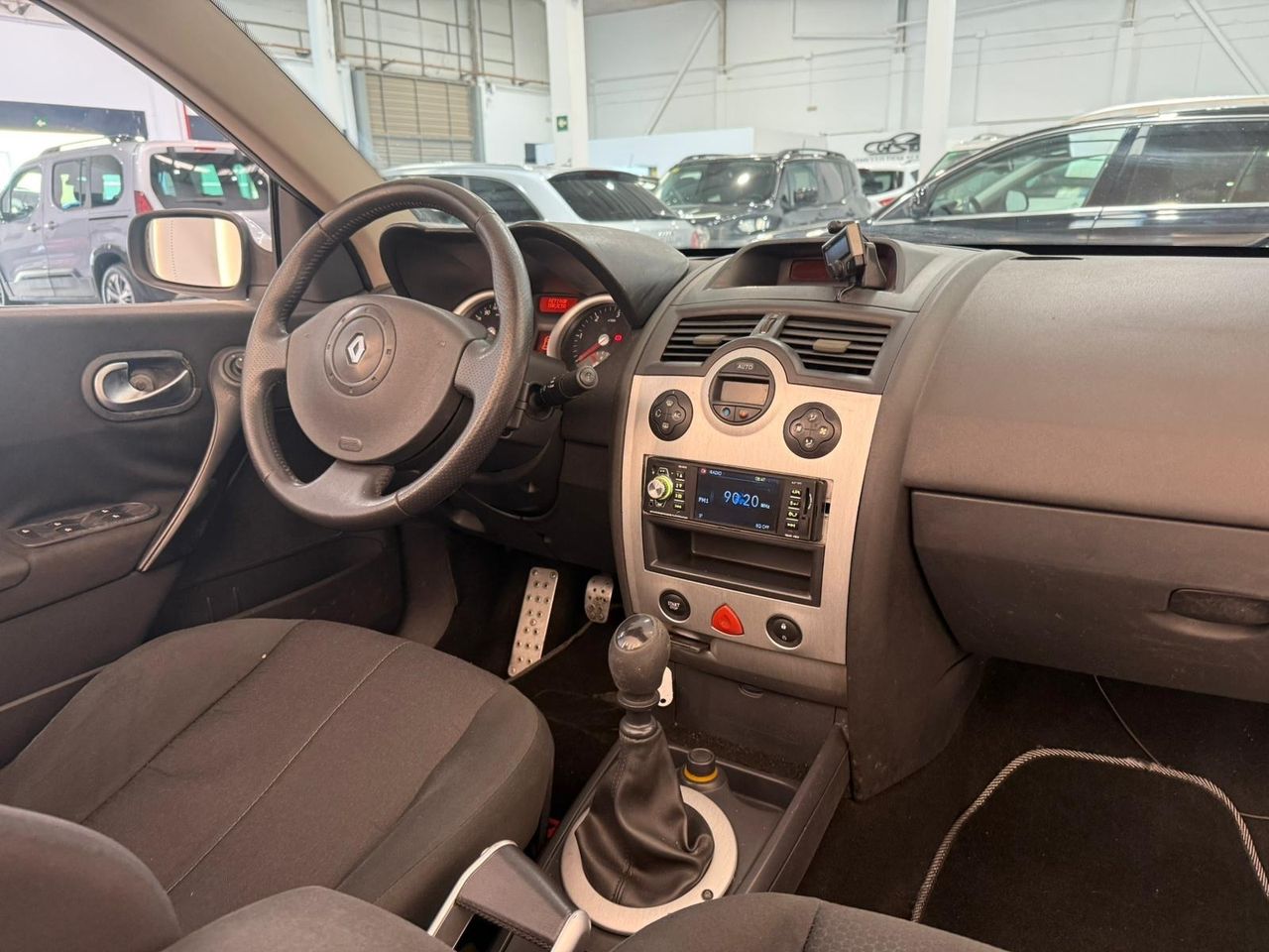 Renault Megane Coupecabr. Luxe Dynamique 1.9dCi - foto 16