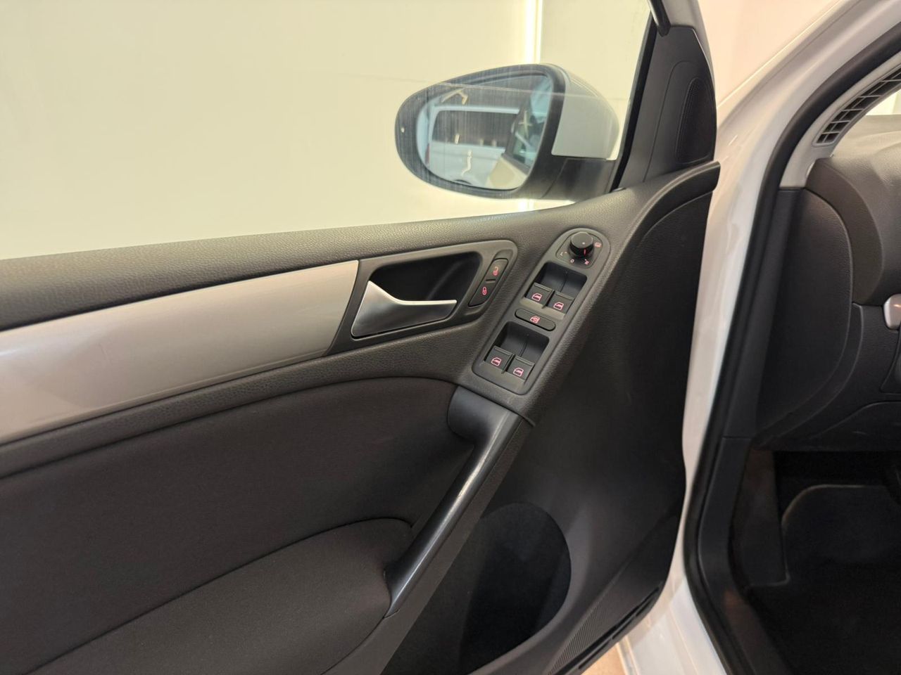 Volkswagen Golf Advance - foto 23