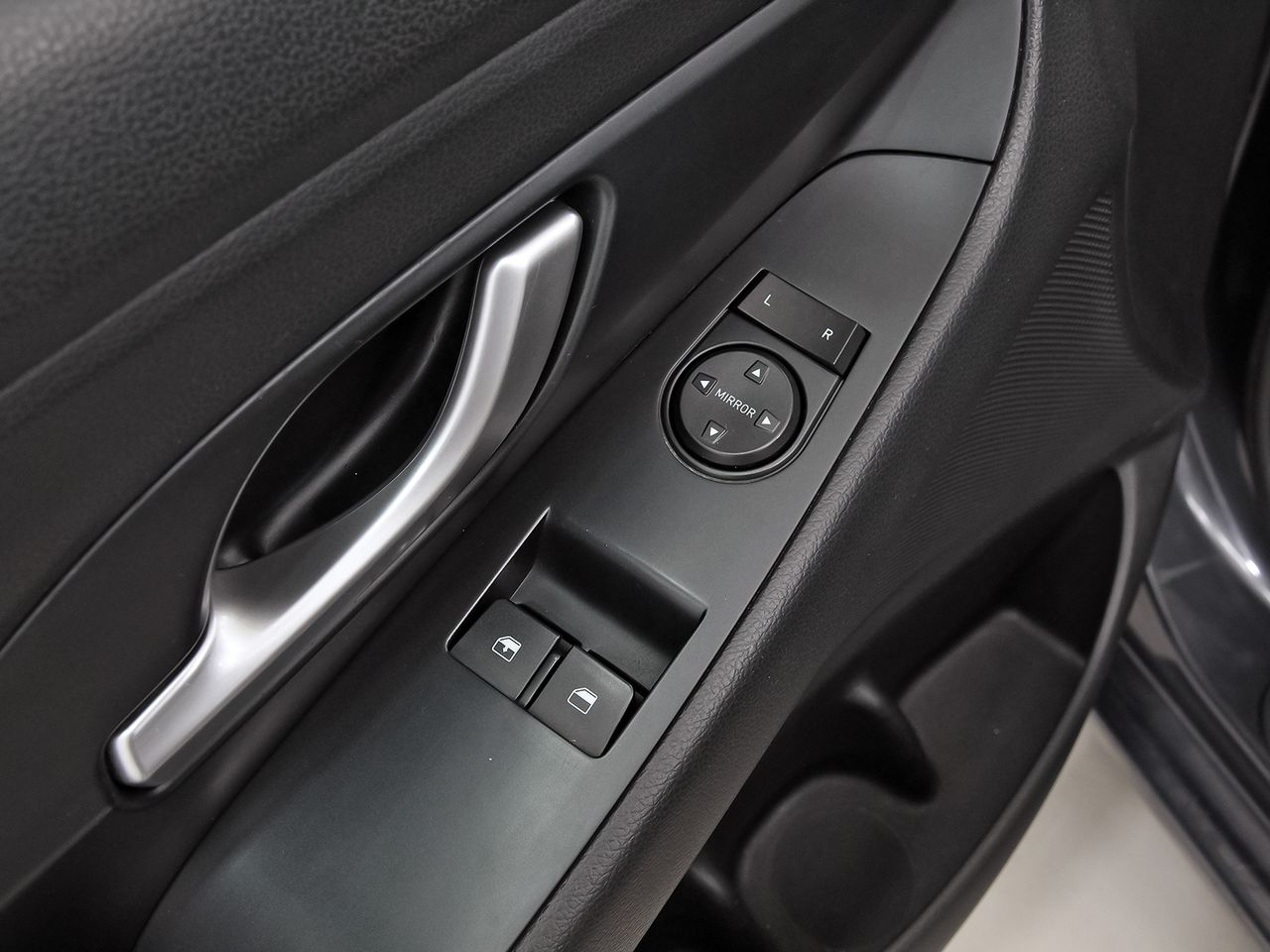 Hyundai i30 1.5 DPI Essence - foto 13